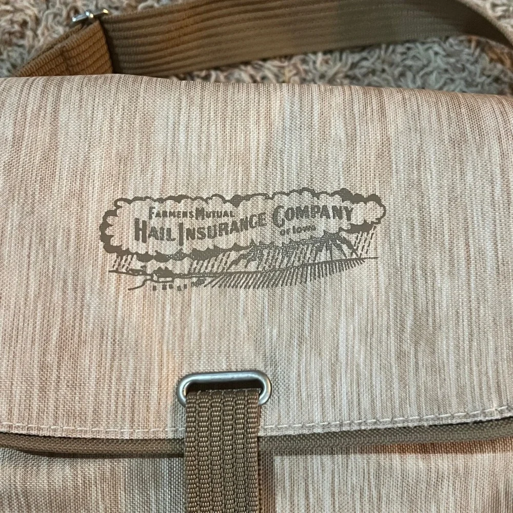 Farmers Mutual Hail Insurance Co. Botanica Picnic Time Insulated Wine Cooler Bag